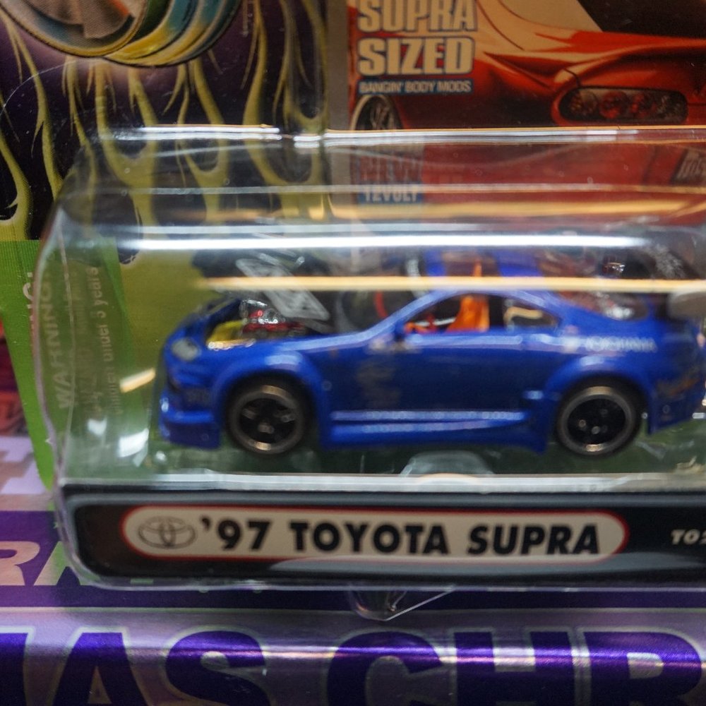 Vintage Muscle Machines Die Cast Collectibles